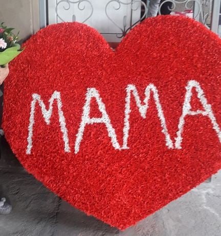 Сердце с надписью мама