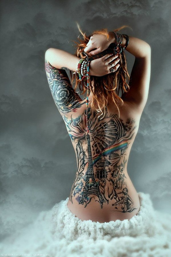 Голые девушки с татуировками (91 photo)