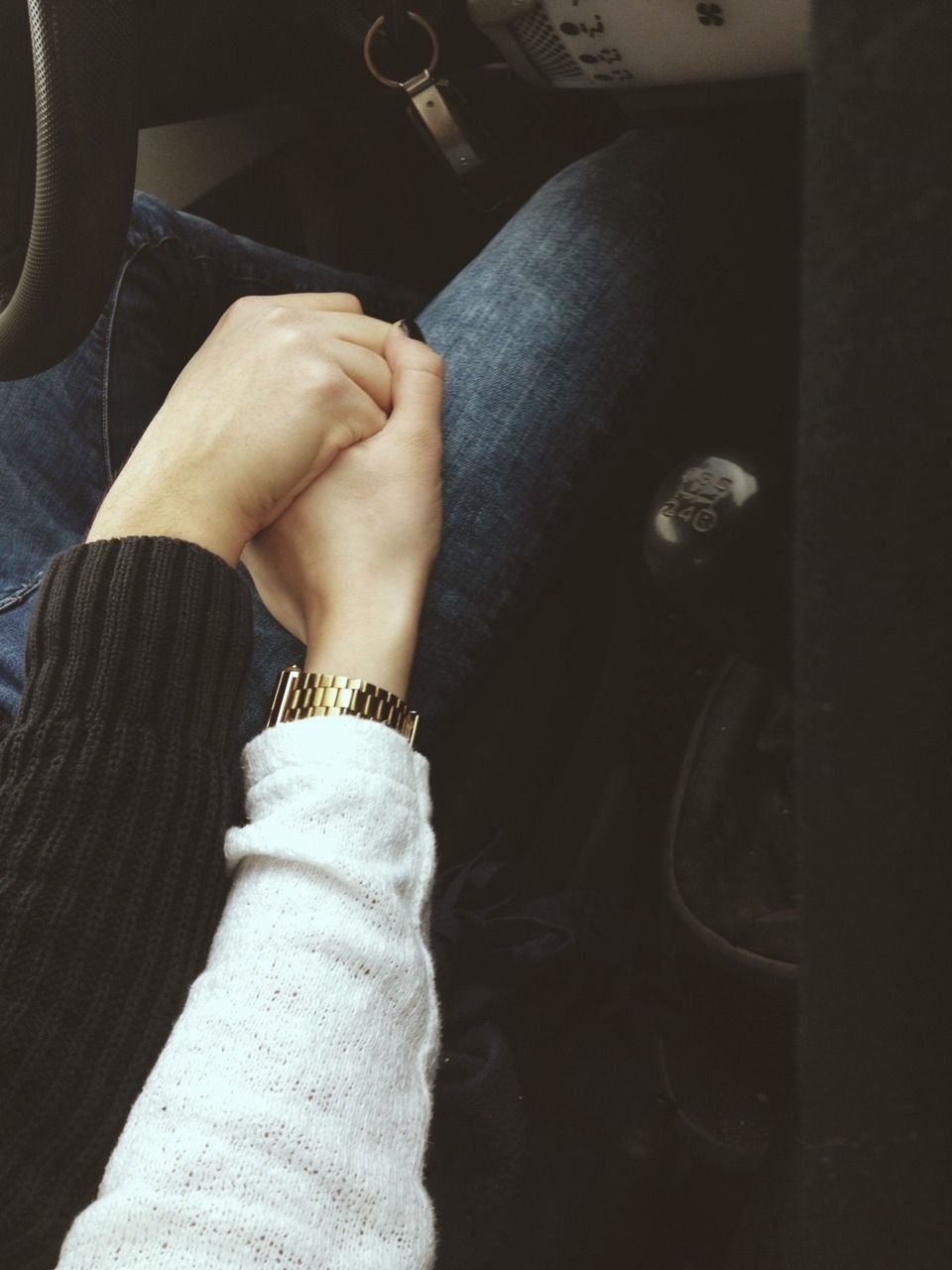 Рук мужчины и женщины в машине (32 фото)