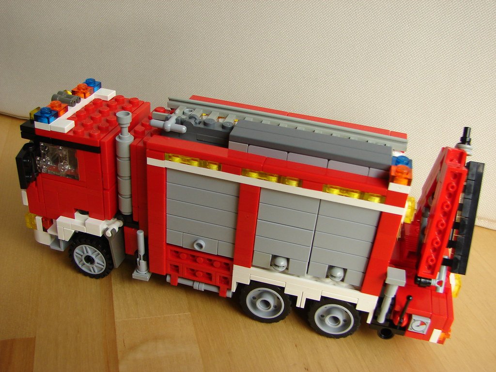 Пожарная машина сборка