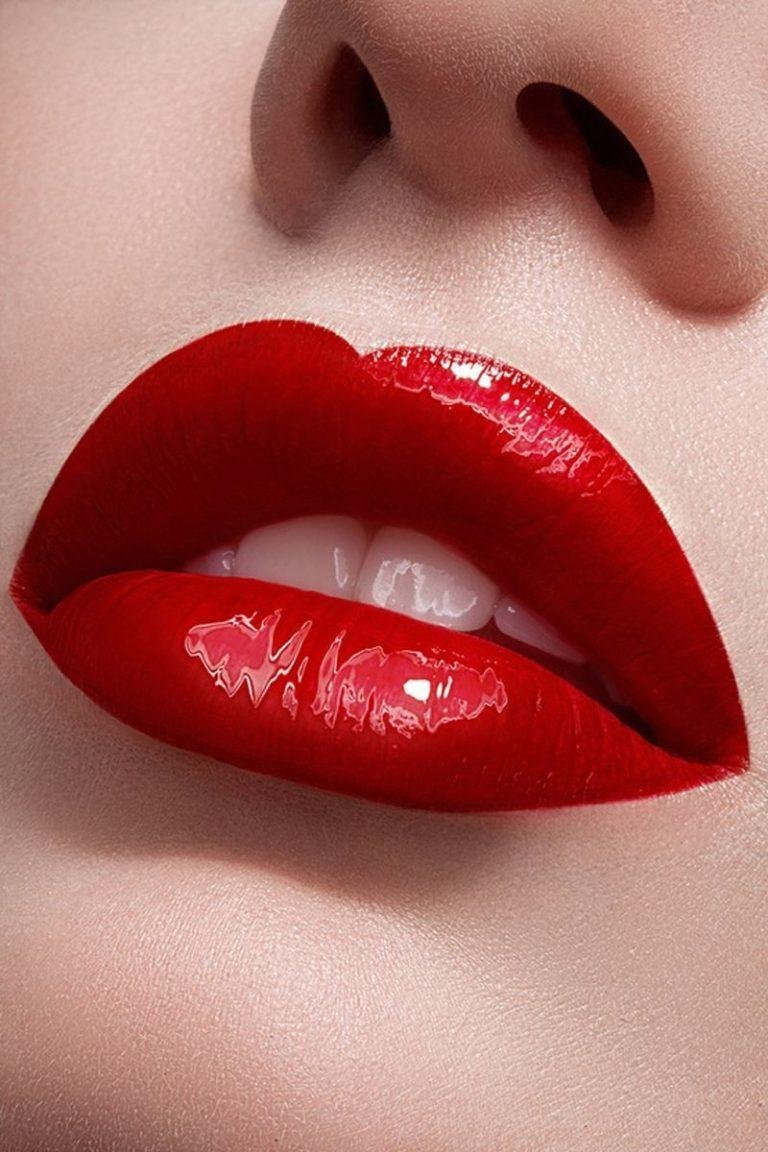 Красивая девушка с красными губами | Бесплатно Фото | Красные губы, Губы, Красивые девушки