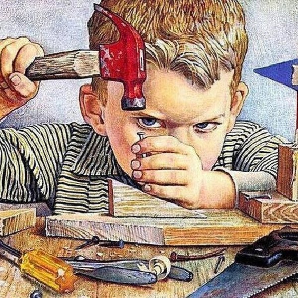 Мальчик с молотком