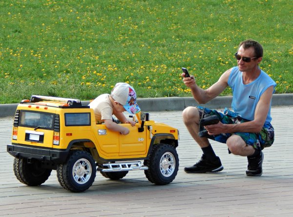 Папа и автомобиль