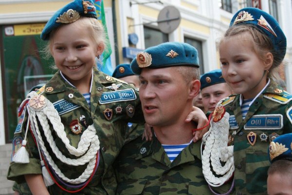 Военный с ребенком