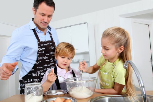 Родители помогают детям