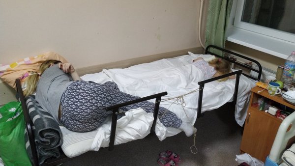 Мамы спят с ребенком в больнице