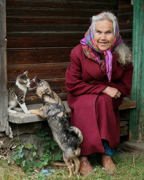Старушка с котом