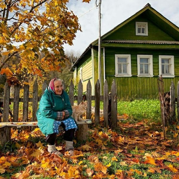 Бабушка в деревне