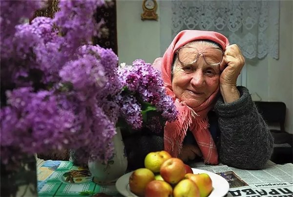 Добрая бабушка