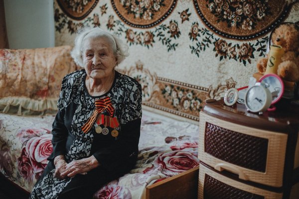 Старушка в доме