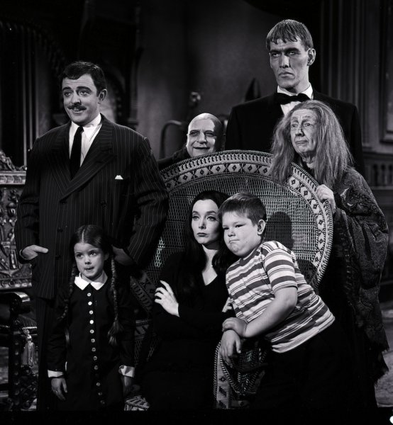 Сериал семейка семейка Адамс