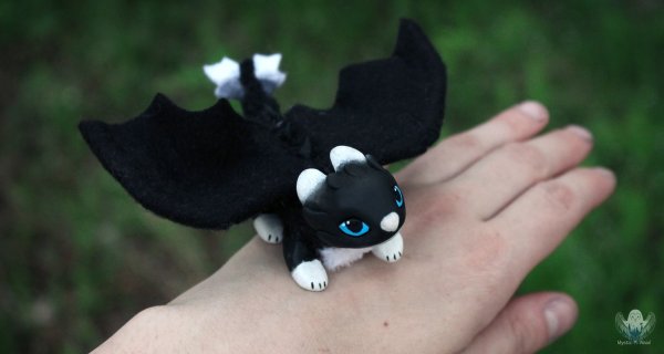 Игрушки семья Беззубика и ночной фурии