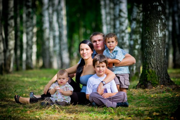 Семейная фотосессия на природе