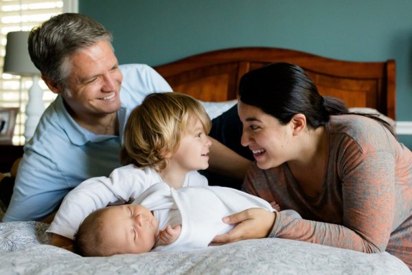 Родители и двое детей