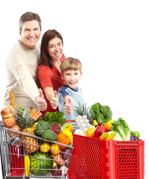 Семья с корзиной продуктов