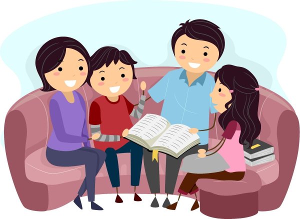 Семья читает книгу