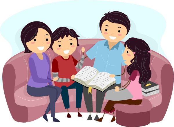 Семья читает книгу