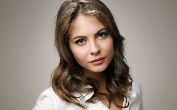 Актриса Уилла Холланд