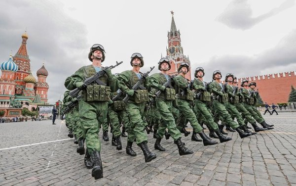 Солдаты России
