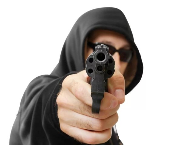 Человек со стволом