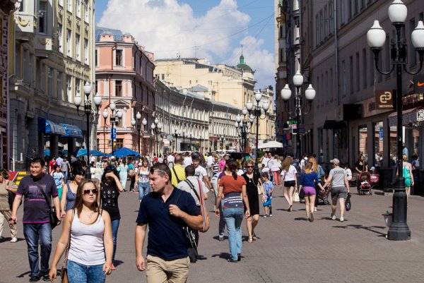 Старый Арбат люди