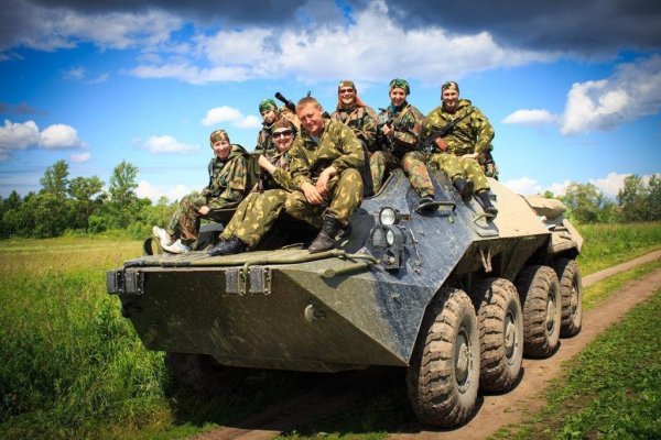БТР-80 С бойцами