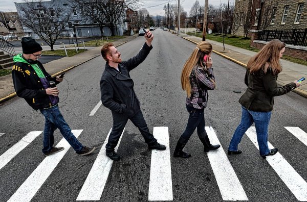 Пешеход на дороге