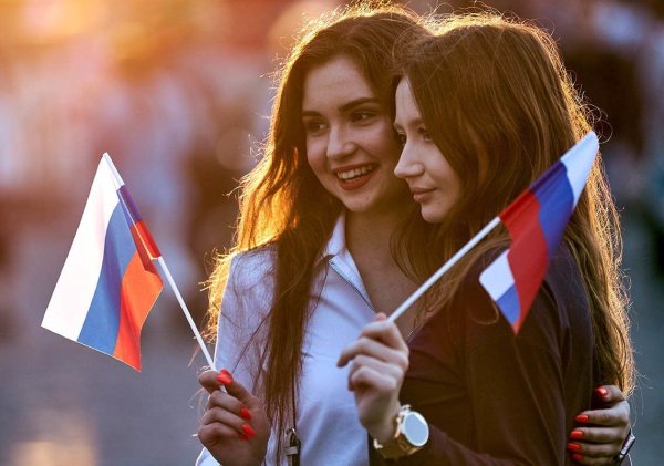 Флажки молодежь России