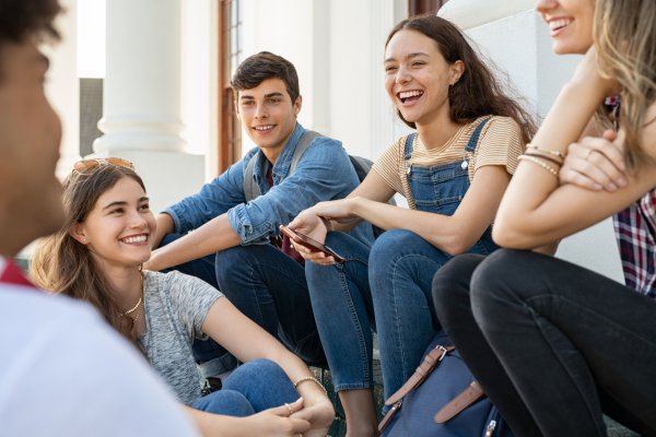 Общение с друзьями подростки