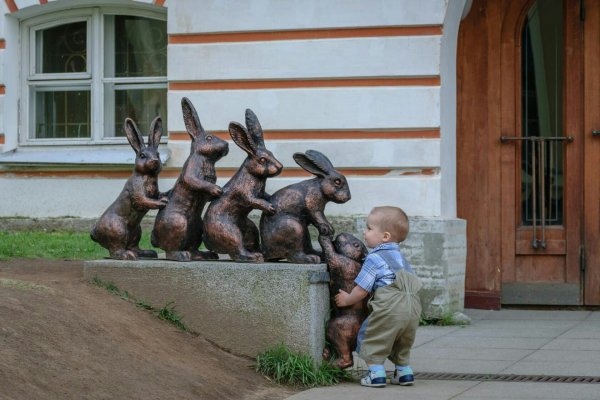 Смешные скульптуры для детей