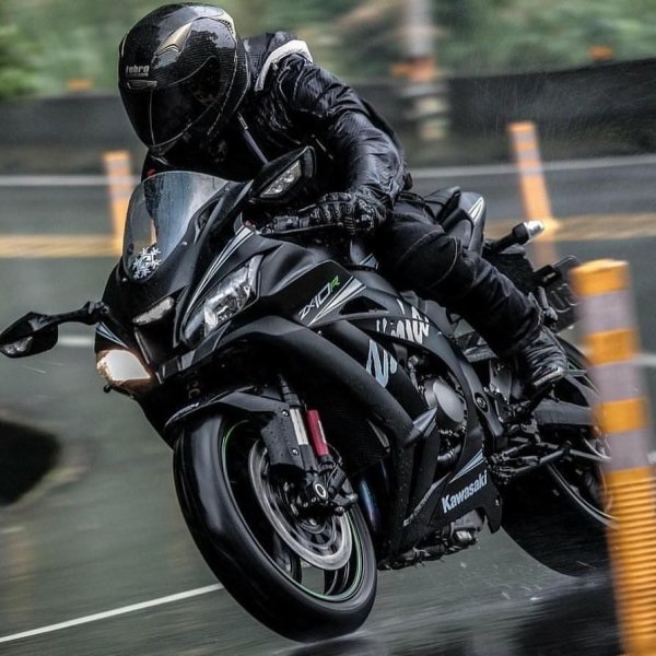 Мотоэкипировка для Ямаха r1