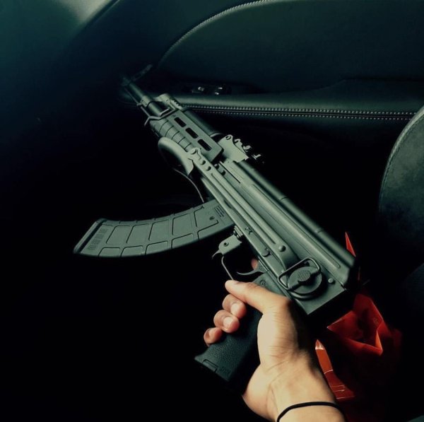 Мерседес w140 и автомат АК-47