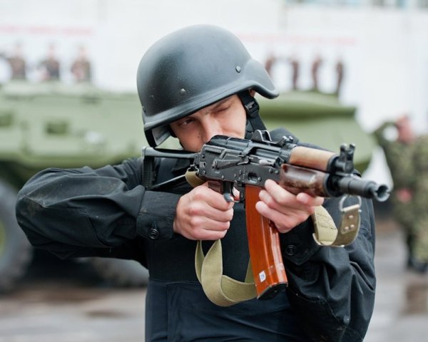 Акс 74у у полиции