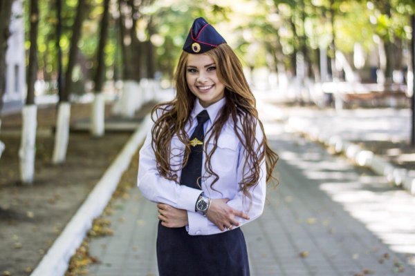 Девушка полицейский