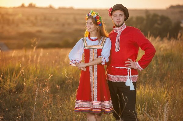 Русский народный костюм женский и мужской