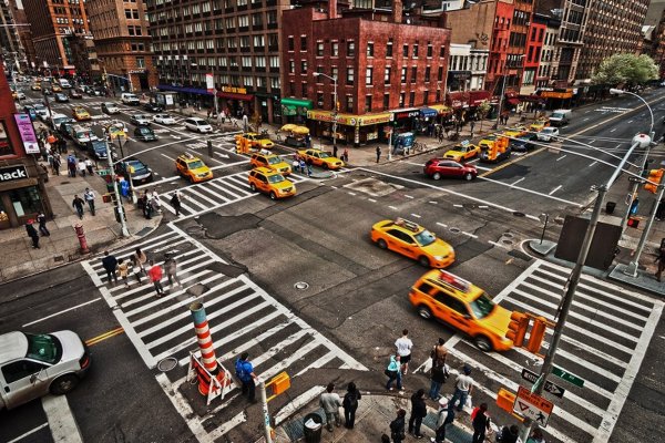 Улицы Нью Йорка перекресток