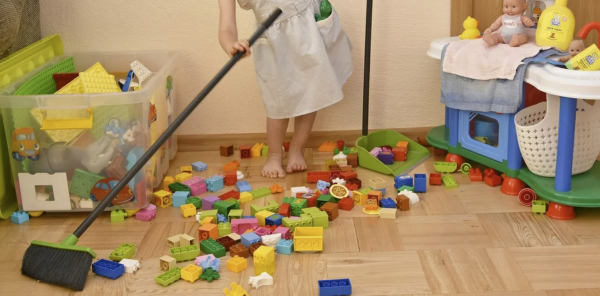 Уборка игрушек в детском саду