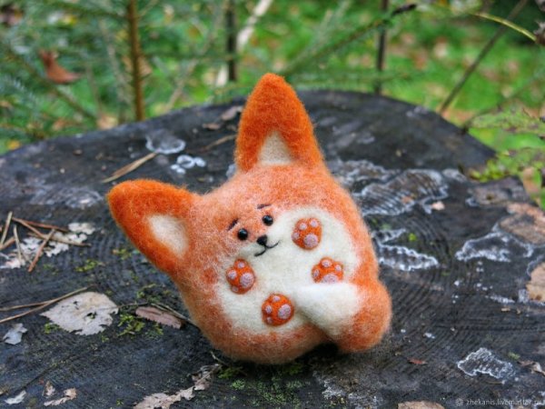 Валяние фигурки