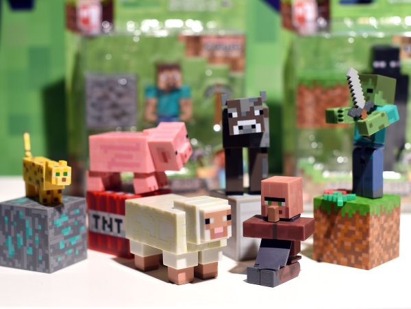 Игрушки в стиле майнкрафт