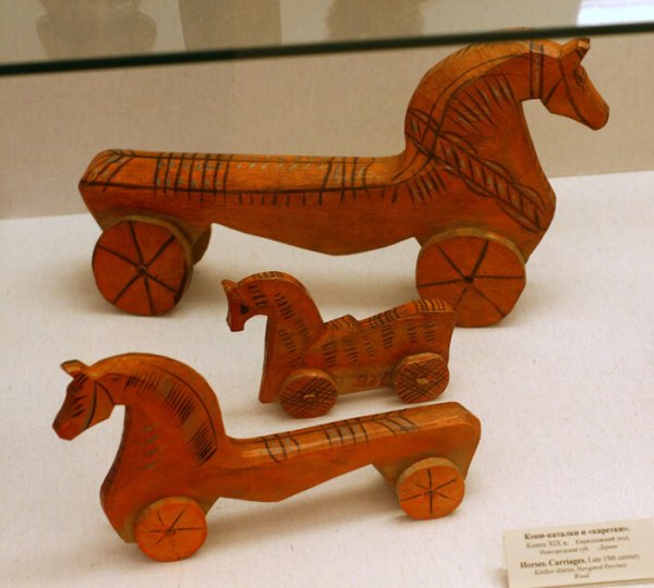 Русская деревянная игрушка