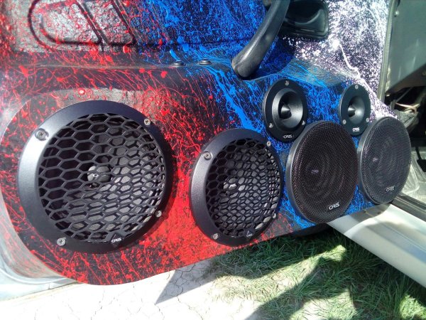 Трехполосный фронт Loud Sound