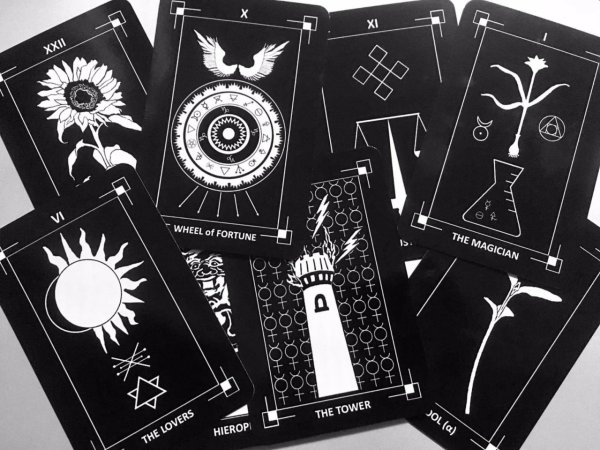 Черное Таро (Black Tarot)