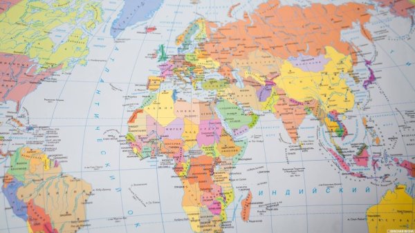 Карта мира со странами крупно на русском с границами государств