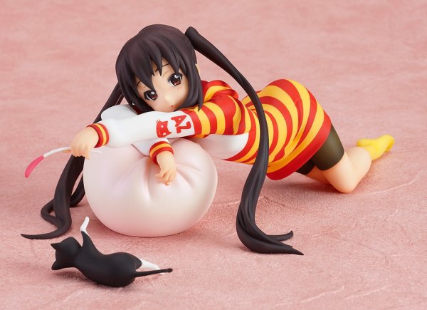 Azusa Nakano фигурка