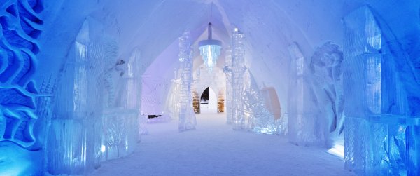Ледяной отель в Канаде 2021