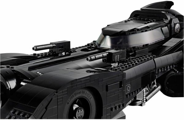 LEGO Batmobile 76139