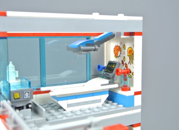 LEGO госпиталь 60204