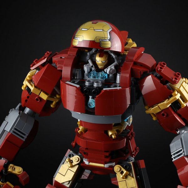 LEGO Hulkbuster 76105