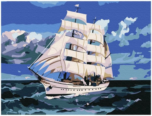 Парусник в море
