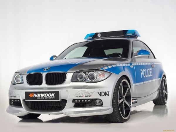 Полицейская машина БМВ d520